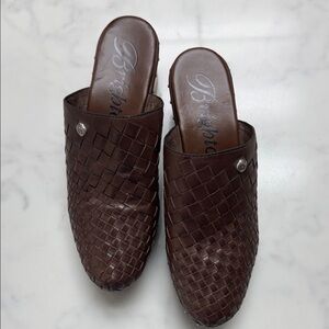 BRIGHTON CROSBY Woven Leather Clogs 7M